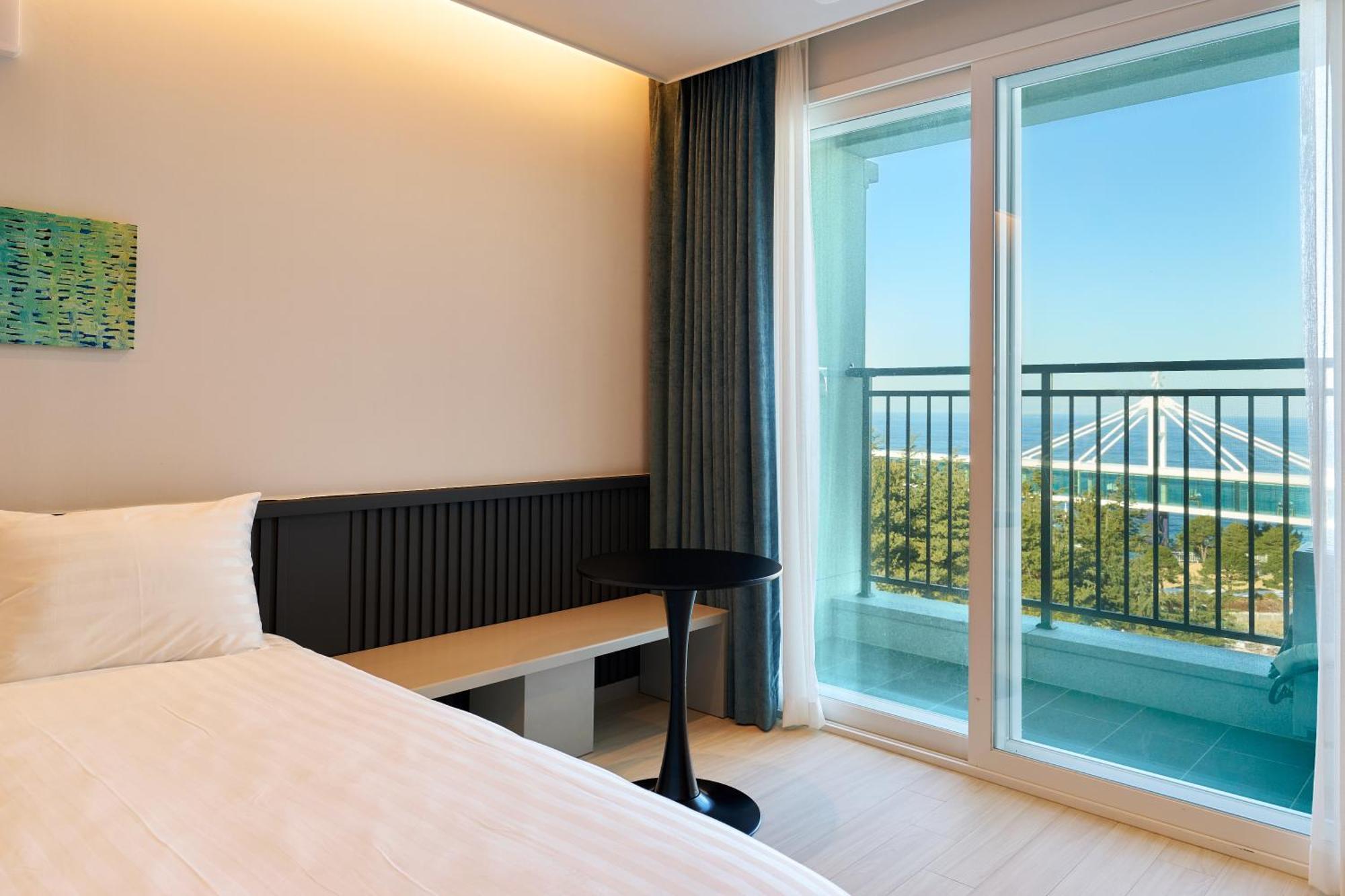 Sollavue Hotel & Resort Gangneung Exteriör bild
